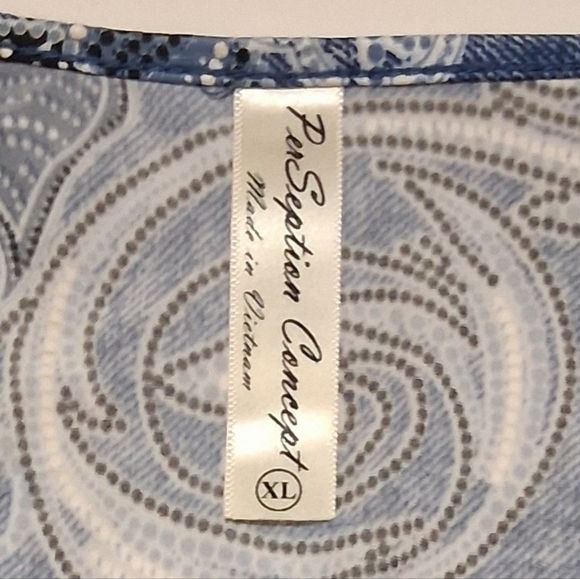 EUC PerSeption Concept Sz. XL Blue/White Bell Shaped Half Sleeve Blouse - Picture 3 of 11